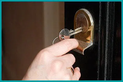 Top Locksmith Services Beverly Hills, CA 310-955-1397 - 7-door-unlock